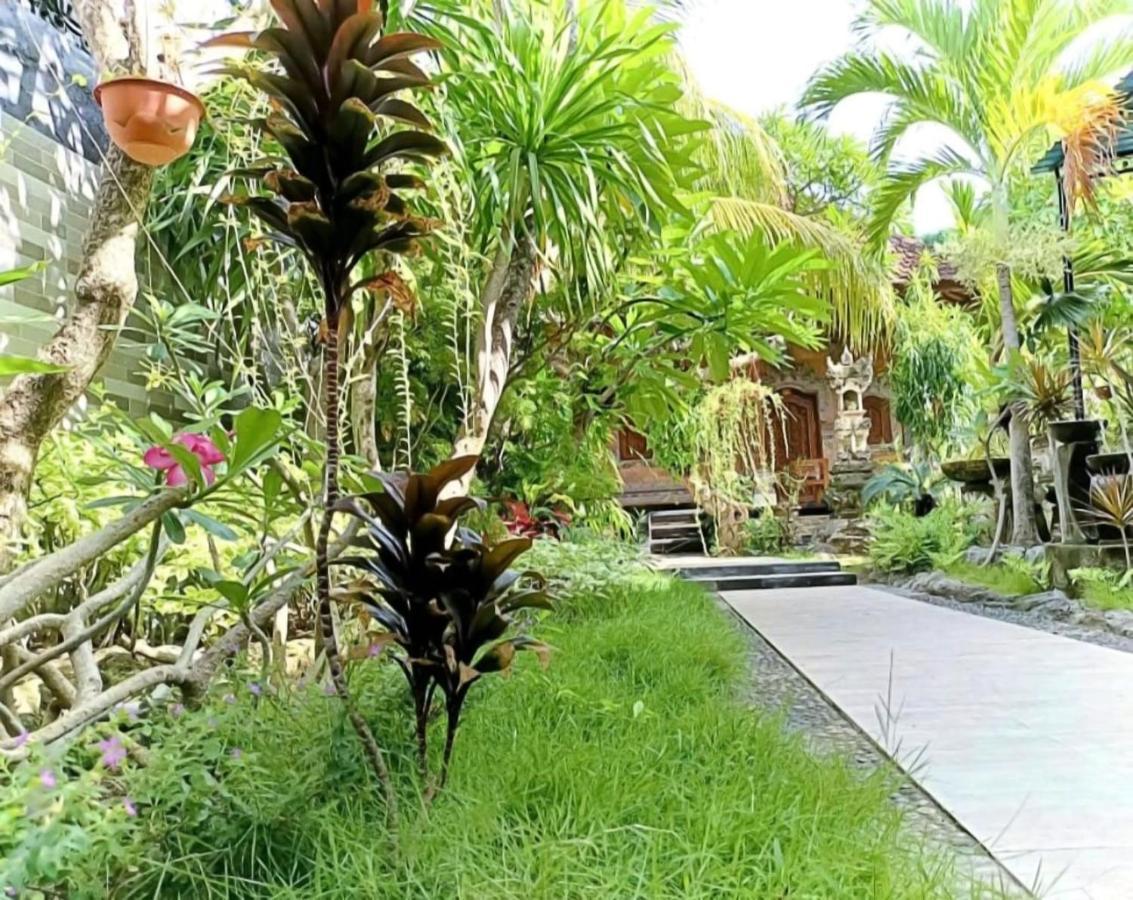 Green Palace Homestay Batununggul Exterior photo