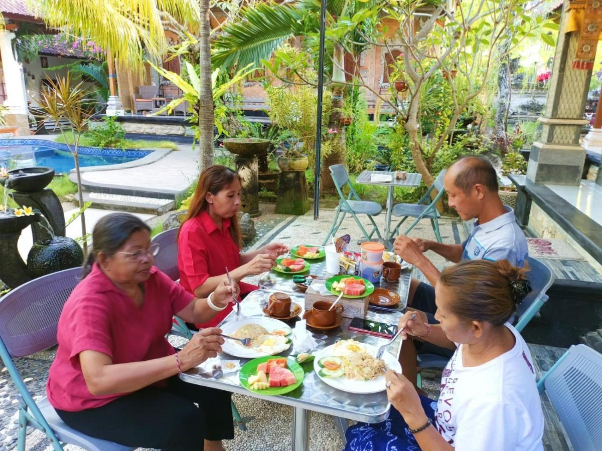 Green Palace Homestay Batununggul Exterior photo