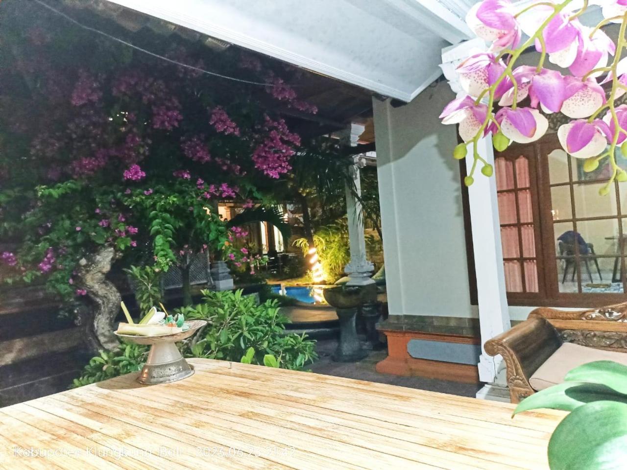 Green Palace Homestay Batununggul Exterior photo